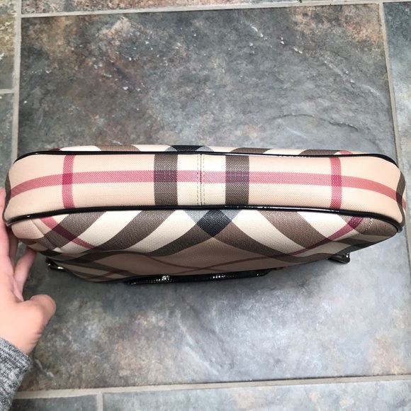 Burberry Nova Check Hobo Handbag - Picture 2 of 8